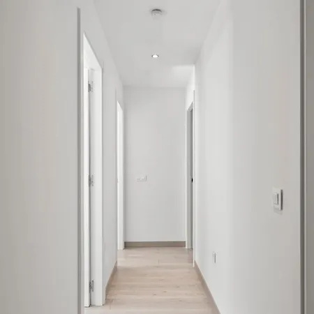Modern 3 Bedroom With Big Terrace Apartment *