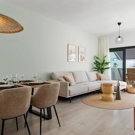 Modern 3 Bedroom With Big Terrace Apartment