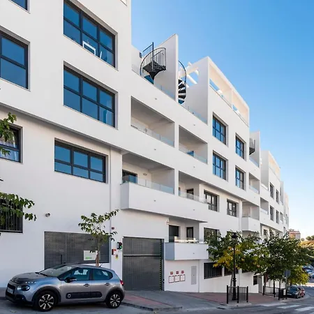 Apartment Modern 3 Bedroom With Big Terrace *