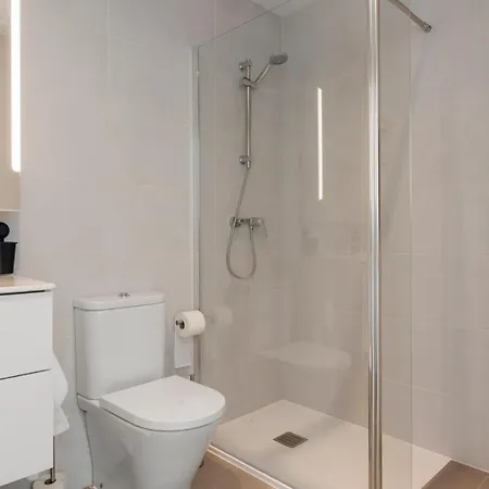Modern 3 Bedroom With Big Terrace Apartment *